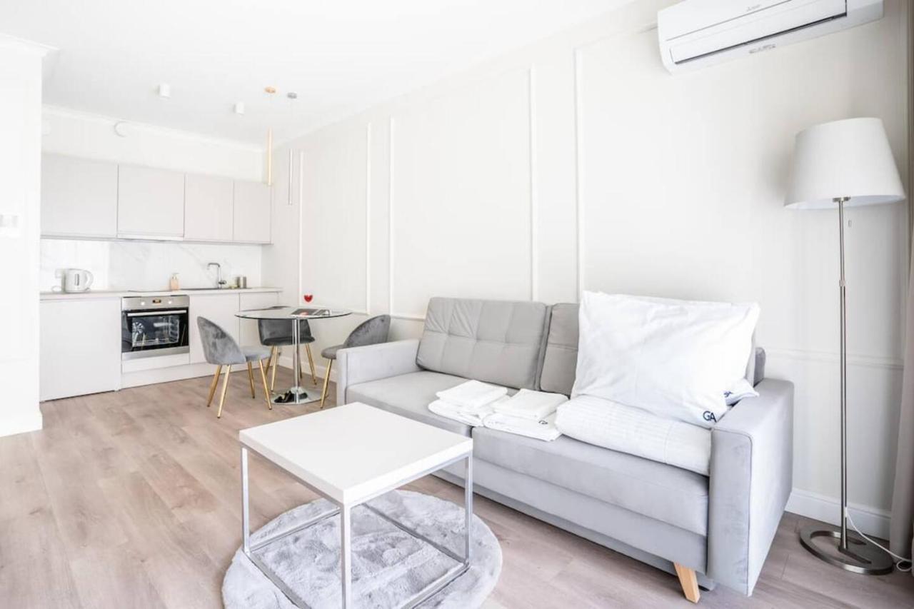 Apartamenty Mennica Residence - Golden Apartments Varšava Exteriér fotografie